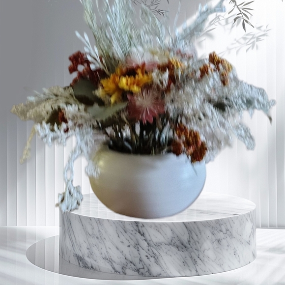 Elegant Floral Arrangement in White Vase - Picture 2 of 4